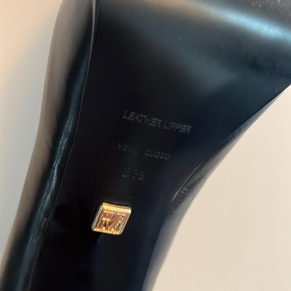 Elegant Black Women's Heels - Picture 4 of 8